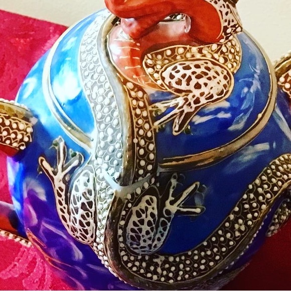 Rare Kutani Dragonware tea set with Geisha girl cups. - Picture 3 of 10